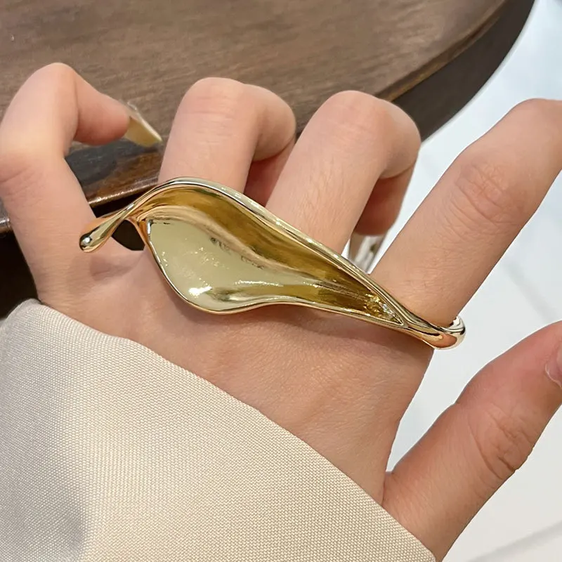 Exaggerated Irregular Leaf Shaped Metal Ring Punk Vintage Large Open Jewelry for Women 2024 Luxury Design New Year Gift