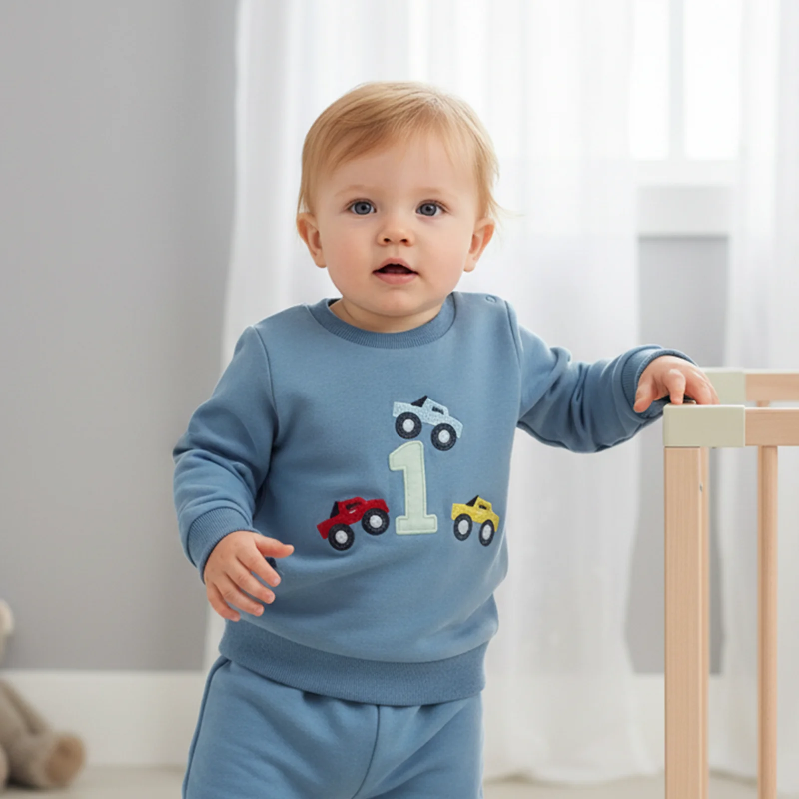 

Suefunskry свитшот на день рождения для маленьких мальчиков с номером автомобиля и вышивкой, свободный пуловер с длинными рукавами и круглым вырезом, топы