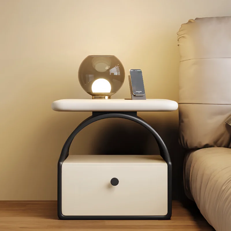 Luxury Black and White Medieval Inspired Bedside Table Round Table with Metal Legs Modern Accent Sofa Bedside Table