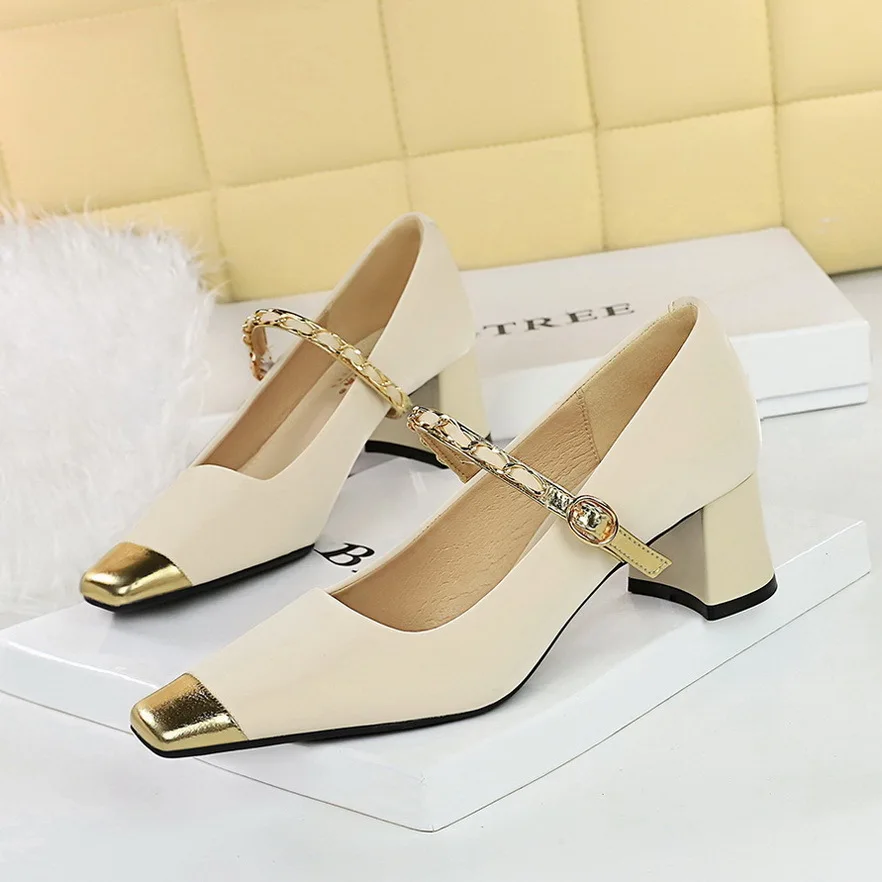 

Fashion Style Women's Shoes With Medium Thick Heel Light Mouth Colored Square Head Metal Chain Straight Women Line Pumps