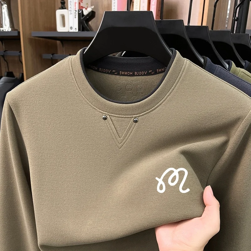 Luxuriöses, hochwertiges Herren-T-Shirt mit Original-Print, O-Ausschnitt, warm, einfarbig, langärmelig, Pullover-Oberteil, lässige Herrenbekleidung für den Herbst. – Detail 2
