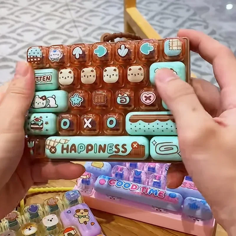 Niedlicher 26-Gitter-Tastatur-Keycap-Clicker-Schlüsselanhänger, süßer Fidget-Keycap-Clicker, Push-Squeeze-Anhänger zur Angstlinderung, Rucksackanhänger – Detail 11