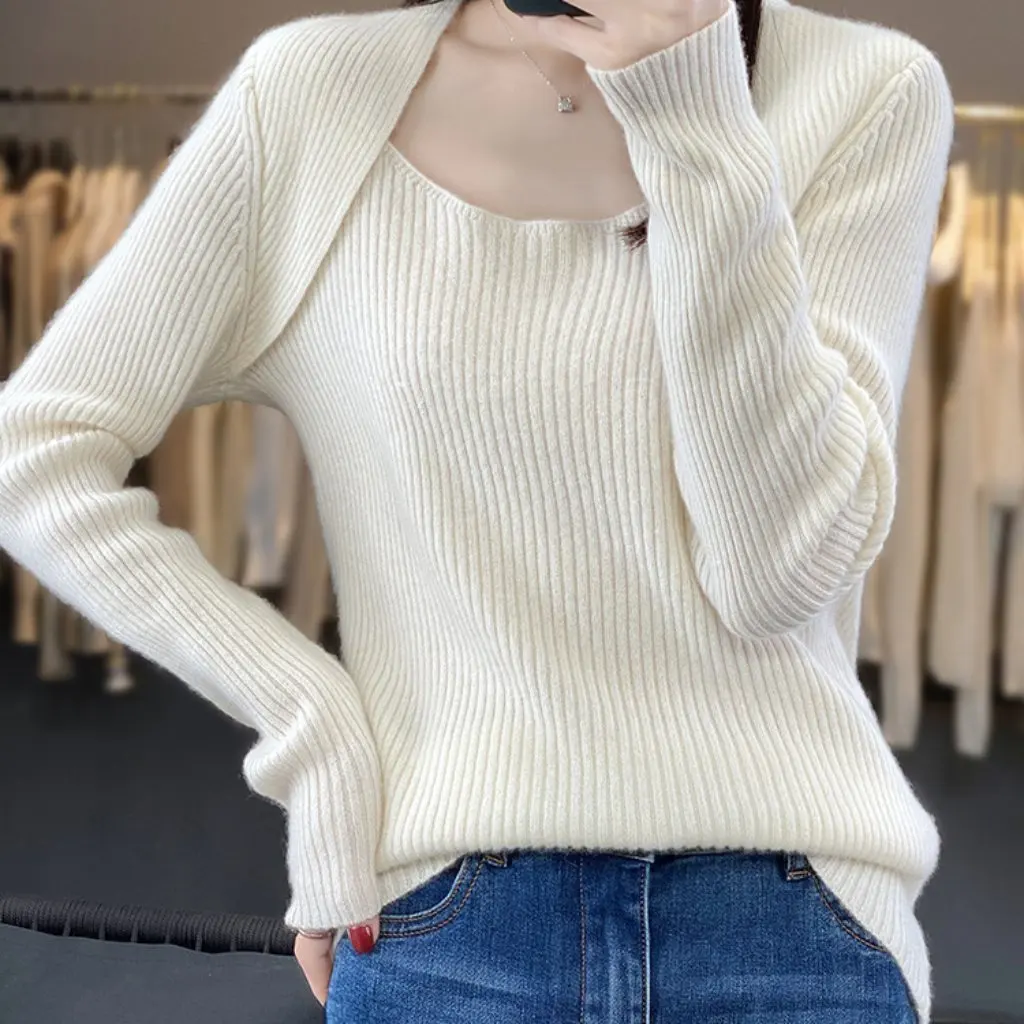 

Women's Slim Fit Long Sleeve Knitted Shirt Square Collar Clavicle Design Wool Blend Thin Sweater Base Top for Spring And Autumn