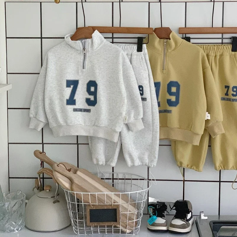 

Весенне-осенний детский спортивный костюм для мальчиков и девочек, цифровая повседневная водолазка с капюшоном + повседневные штаны, комплект из двух предметов, детские комплекты