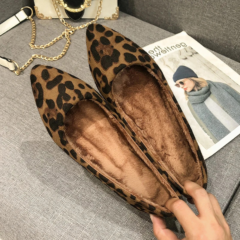 Spring Women Larger Sizes 34-43 Flats Loafers Shoes Pointed Toe Shallow Mouth Slip-on Ladies Loafer Leopard Ladies Shoes 2021