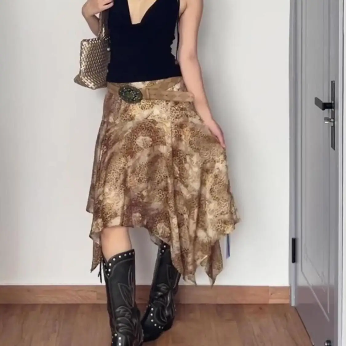 

Женские мини-юбки асимметричные, в готическом стиле, с пэчворком, рваные, с необработанным краем, с карманами-карго, кожаные, в стиле панк, стимпанк, для Хэллоуина, готика, Ins