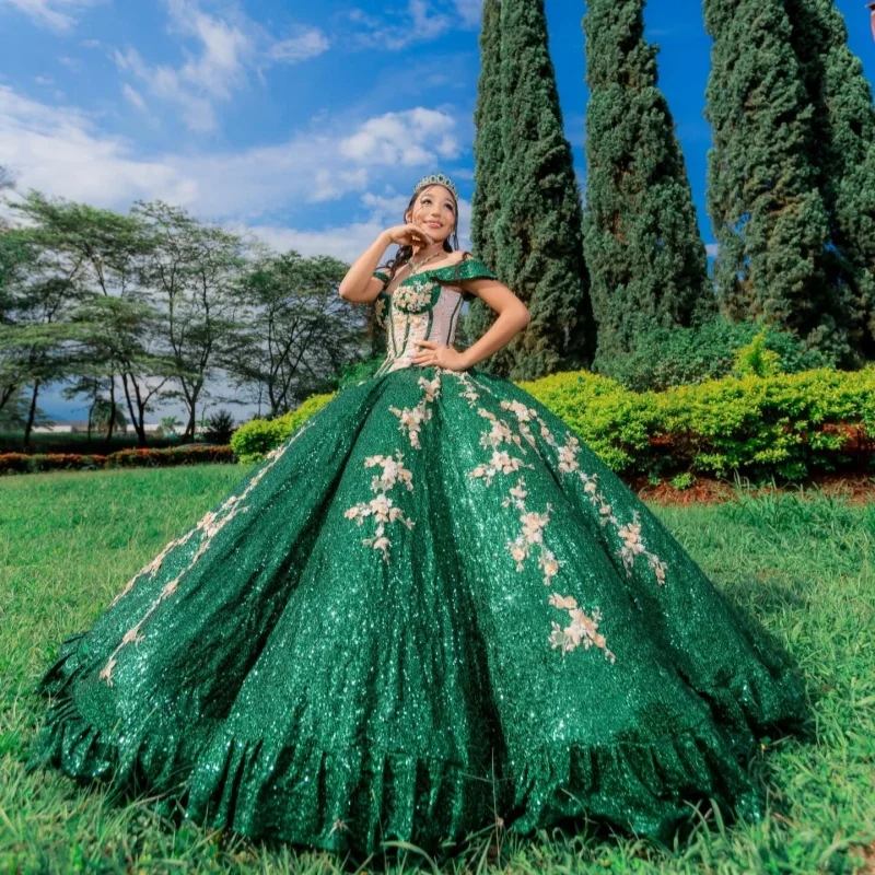

Luxury Shiny Green Quinceanera Dresses Off the Shoulder Decal Golden Glitter Long tail Vestidoe 15 Quinceanera Customize