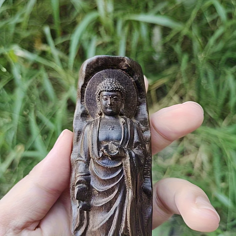 Hand-Carved Wooden Shakyamuni Buddha Crafts and Ornaments, Suitable for Home, Living Room, Office, and Desktop Decorations, Crafts and Gifts for Hand-Held Crafts and Gifts