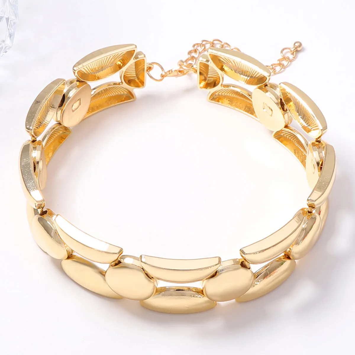 Auffällige, klobige Gold-Choker-Halskette für Frauen, geometrische Metallhalsketten, Statement-Schmuck, Halsaccessoires 2026 – Detail 3