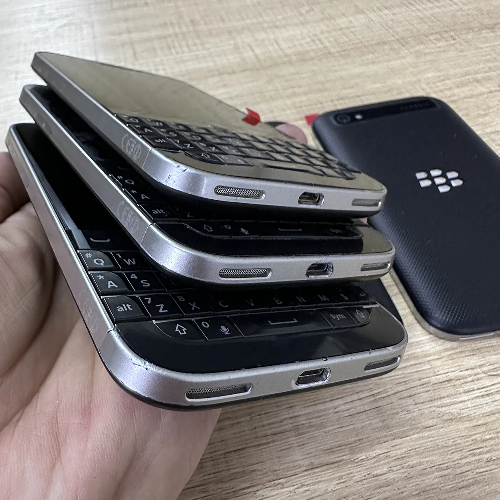 لوحة مفاتيح BlackBerry Classic Q20 QWERTY الأصلية 3.5 بوصة ROM 16G LTE هاتف محمول 4G غير مقفول 80-90% جديد. #1