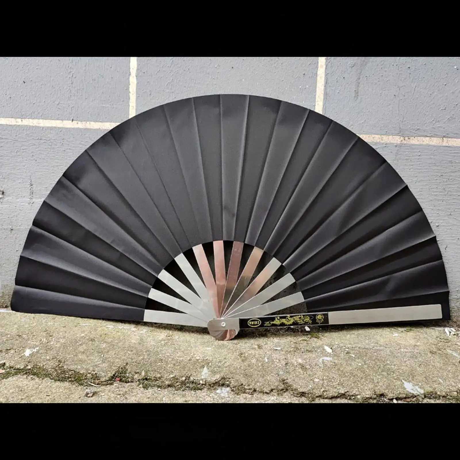 Folding Hand Fan Stainless Steel Kung Fu Fan Arts Exercise Dance Performance Prop for Masquerade Bar and Concerts