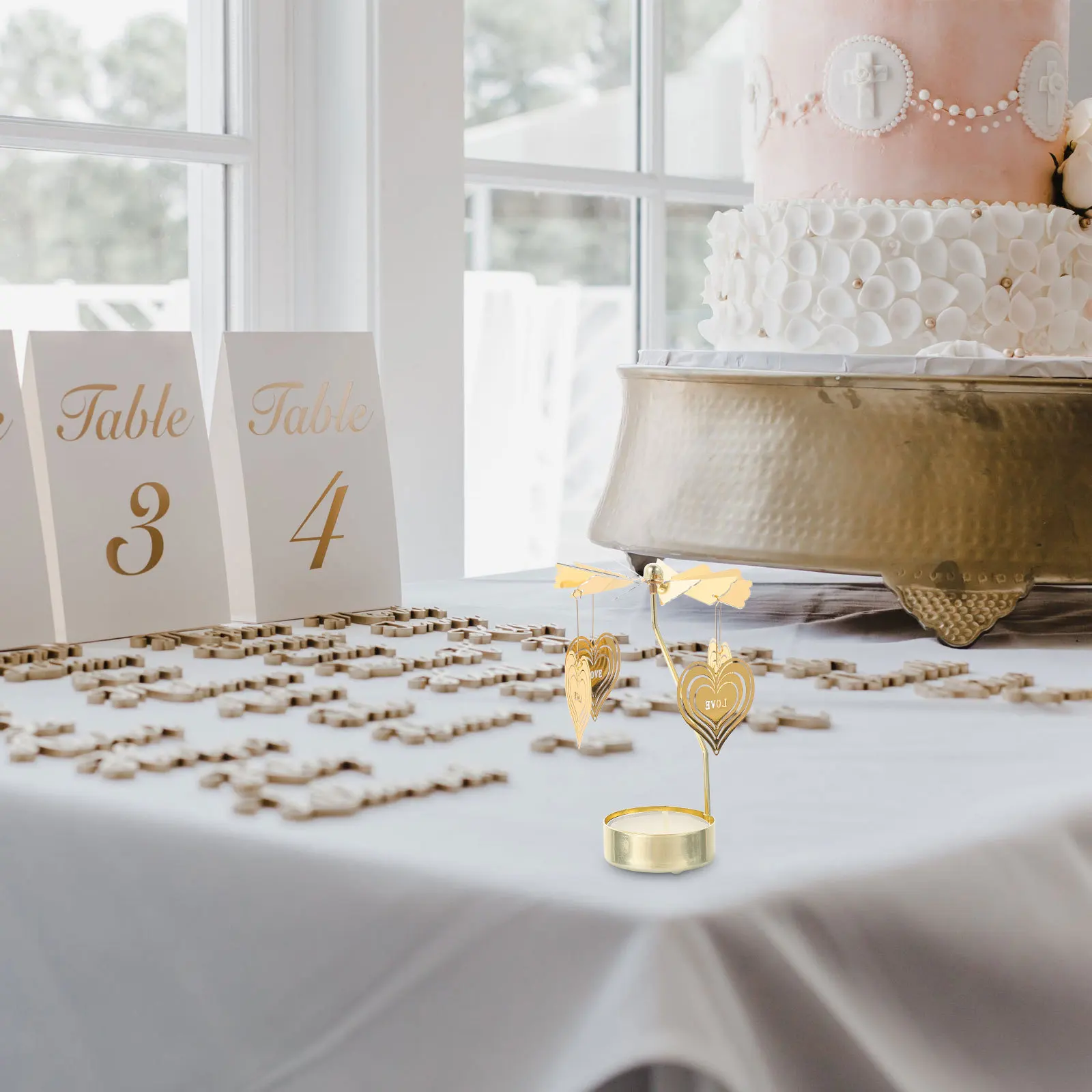 

Creative Rotating Candleholder Exquisite Party Layout Prop Fine Craftsmanship Home Decor Gift Friends Family Golden Candleholder