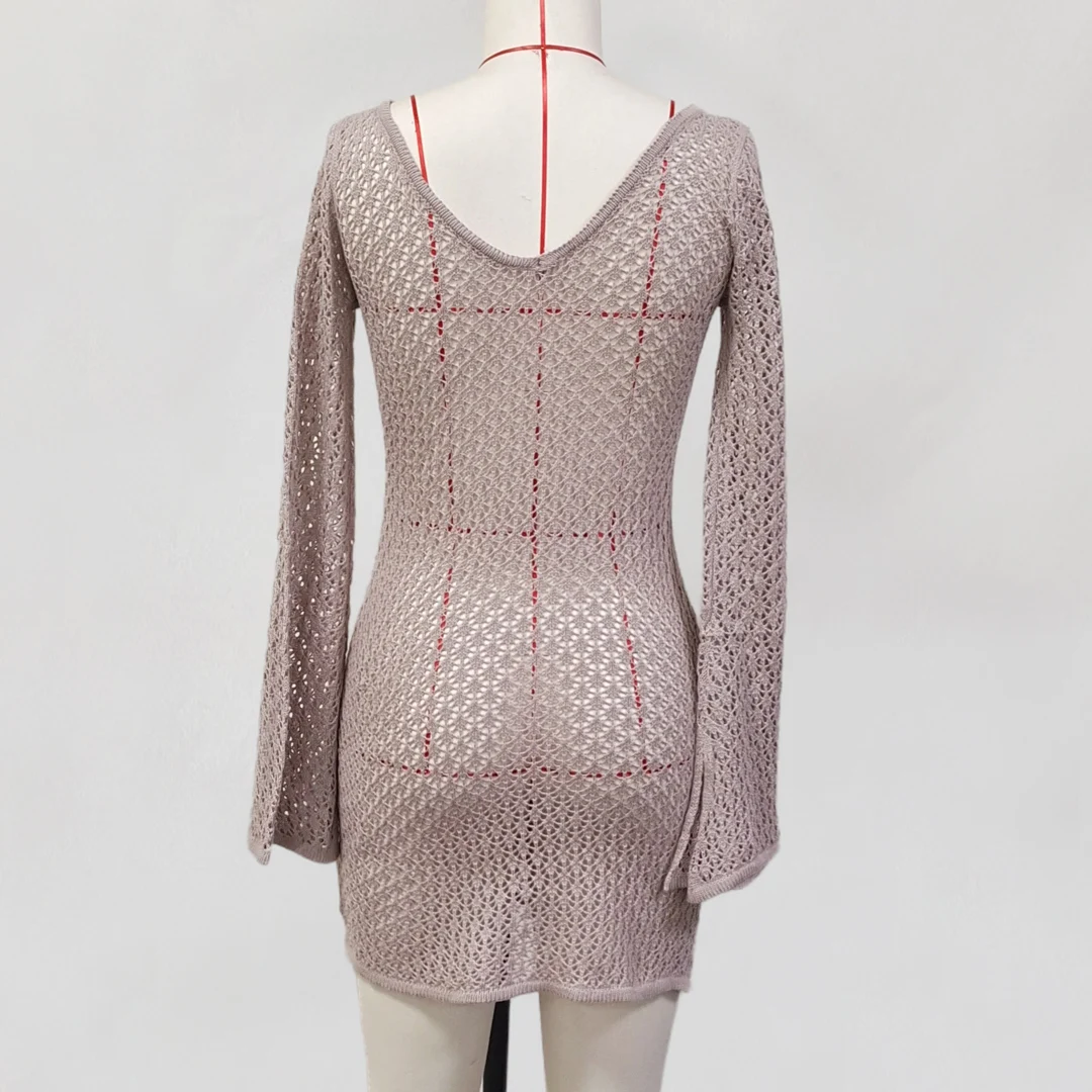 V-Ausschnitt, lange Ärmel, mit Ausschnitten versehene, gehäkelte Tunika, Strandkleid, Strandmode, Damen V6081 – Detail 12