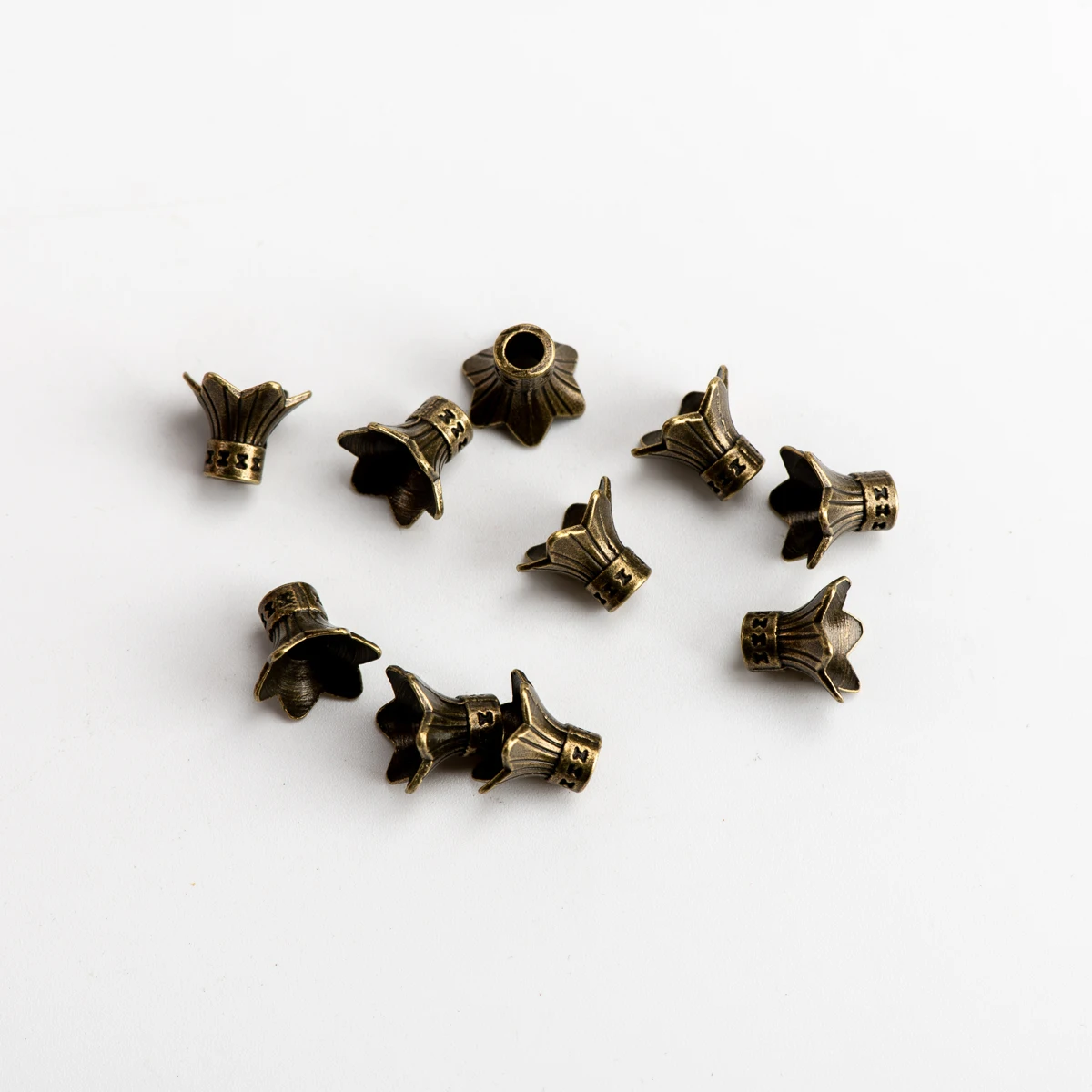 

Beads Cap Connector Wholesale Jewelry Lots DIY Jewelry Making Findings Handicraft Accessories For Jewelries Needlework #JZ403