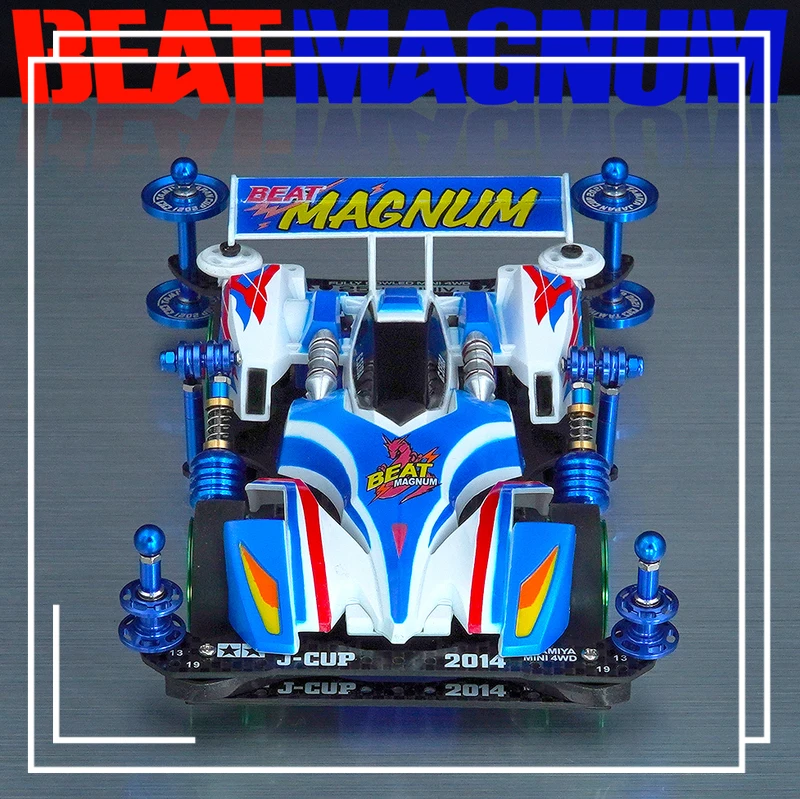 Mini samochód z napędem na cztery koła Rize, malowany, skaczący i biegnący, gotowy do jazdy, bez potrzeby montażu i instalacji.