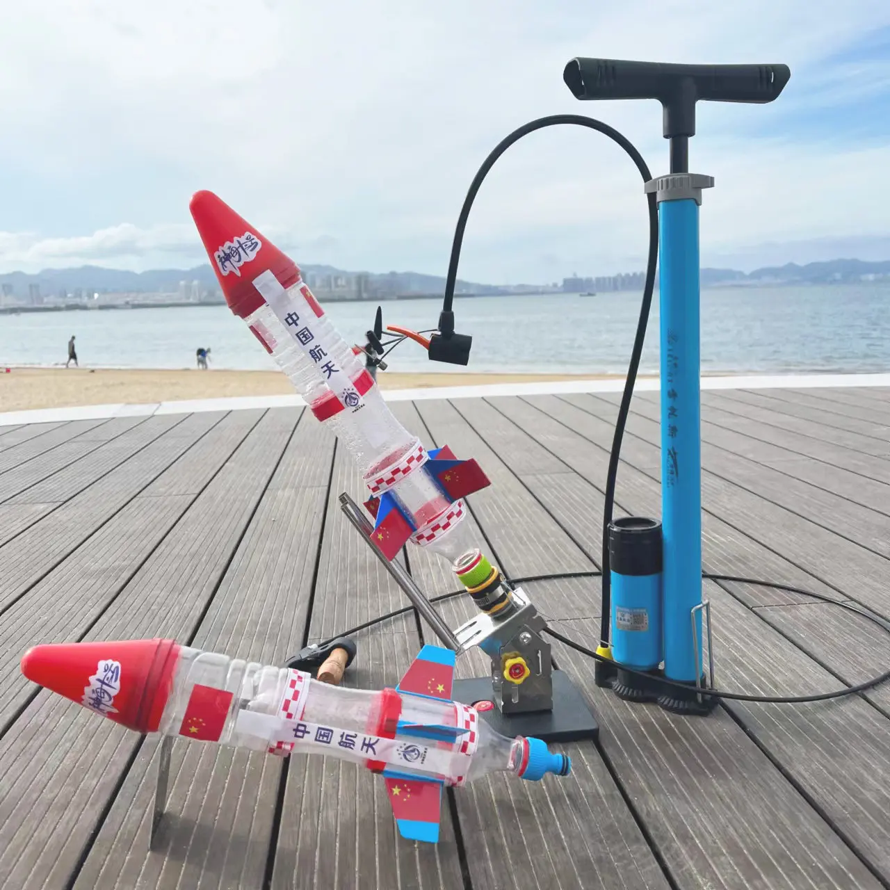 Water rocket launcher with parachute, a full set of production materials, handmade by children DIY