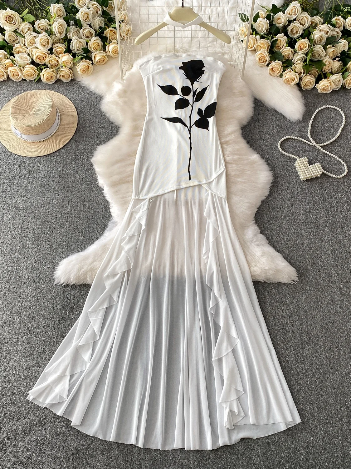 アメリカンスタイルのスパイシーガールブラックローズプリントストラップレスドレス女性の夏の純粋な欲望メッシュスプライスレース裾ロングスカート