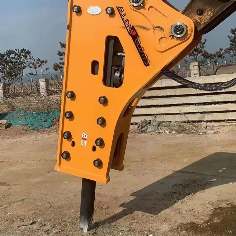 Excavator triangular crushing hammer right angle hammer triangular hammer hook machine gun head hydraulic crushing