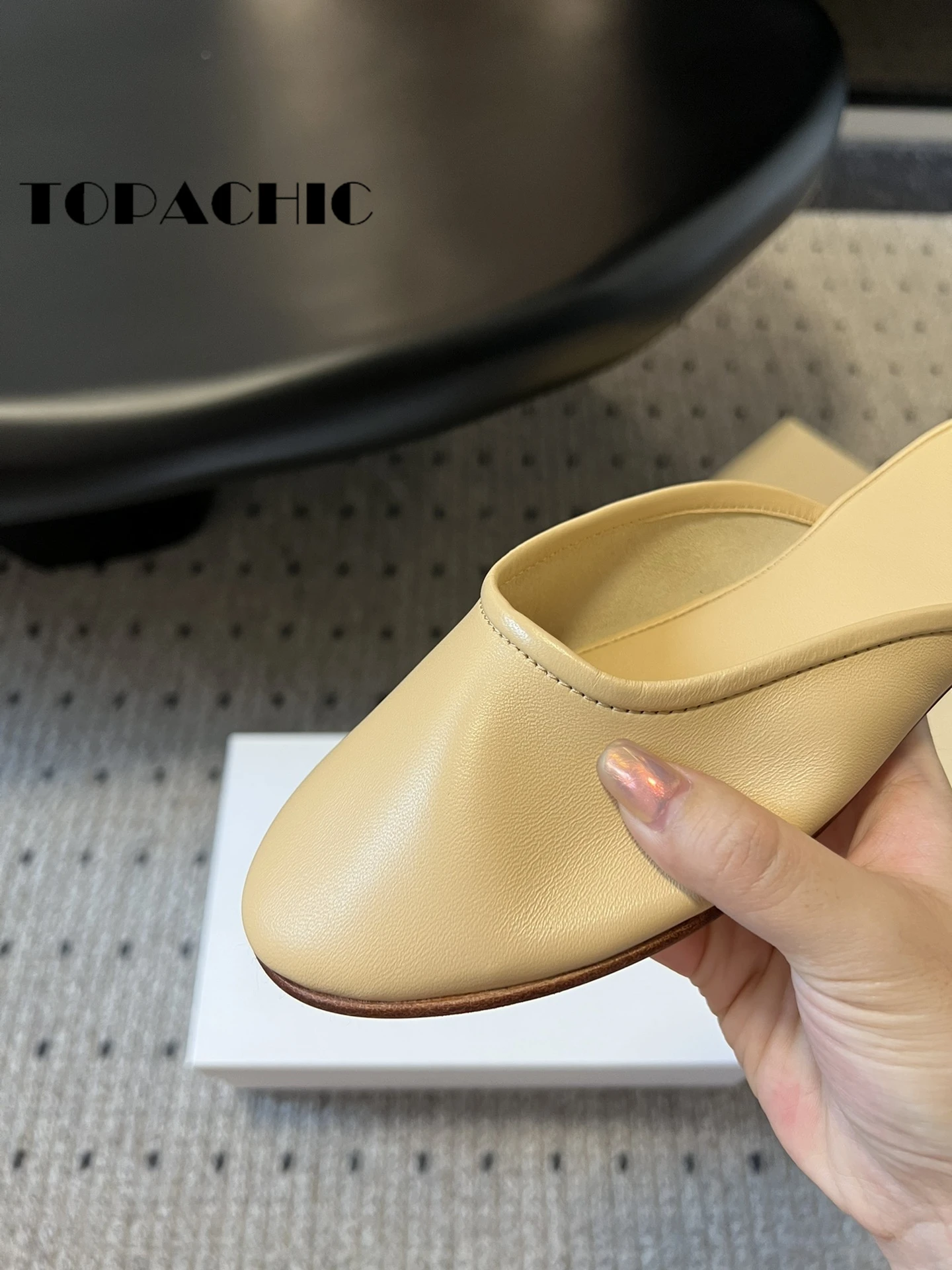 4.9 TOPACHIC Fashion Low Heel Vintage Mules Slippers Women Simple Soft Sheepskin Comfortable Outside Casual Slippers