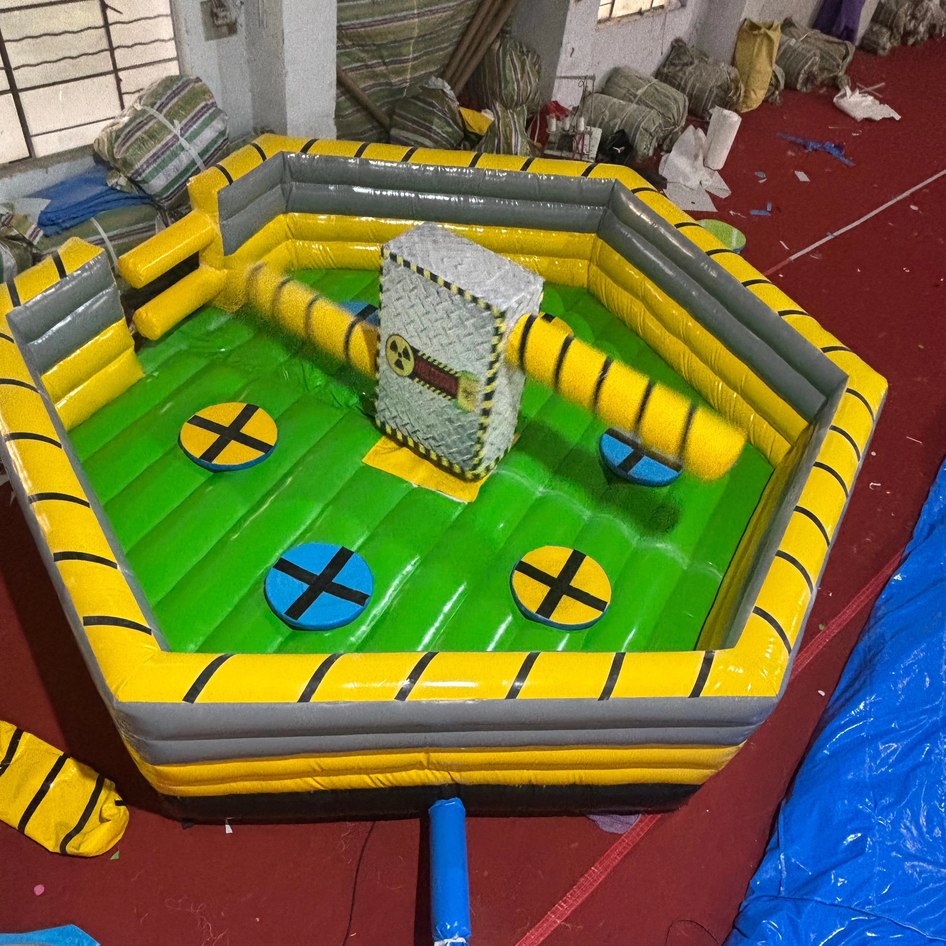 Inflatable Sports Game, 6-Person Melting Challenge Castle, Outdoor Party Entertainment Equipment, Fun Team Building Activity