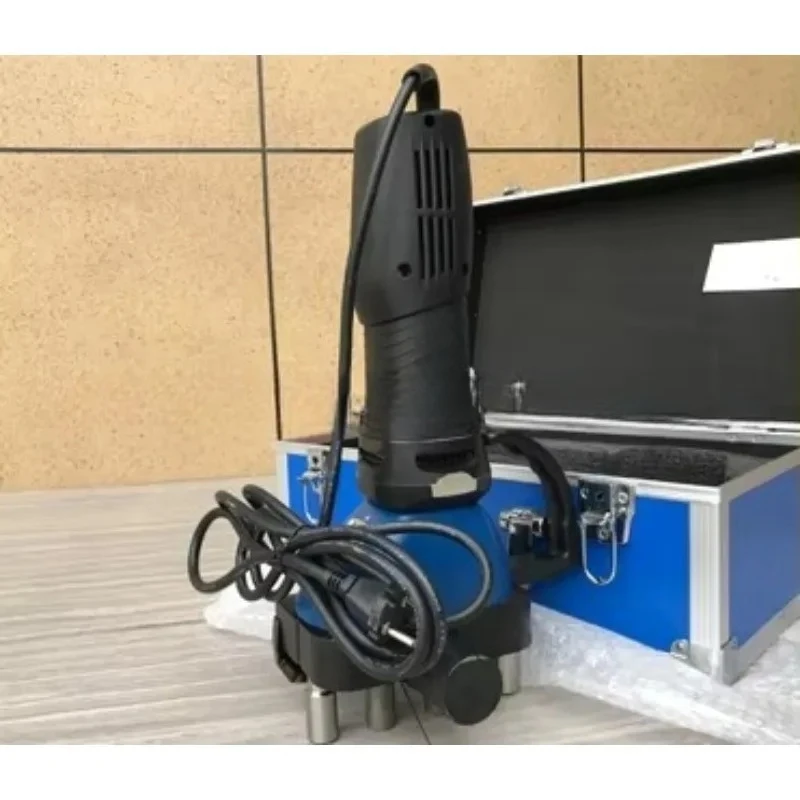 Portable sewing machine capable of automatic sewing lock