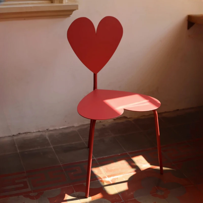 Creative Internet Celebrity Photo Red Love Personalized Chair Art Stool Chair High-Looking Outdoor Home Furnishing Decoration