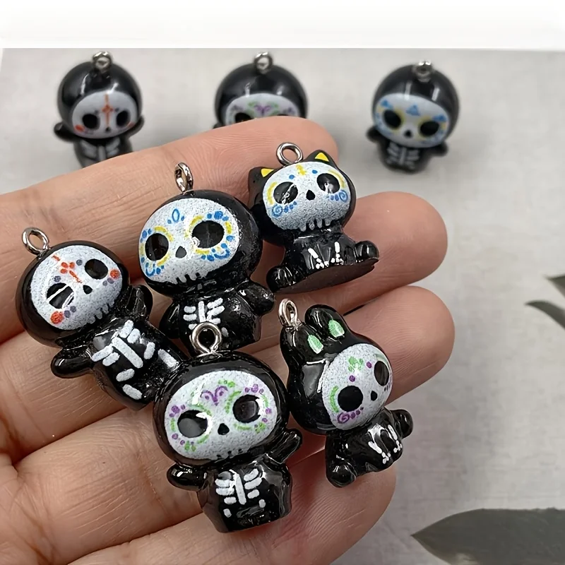 17pcs Random Style Skull Pendants, Suitable for DIY Jewelry Making, Bracelets, Necklaces - The Perfect Handmade Gift