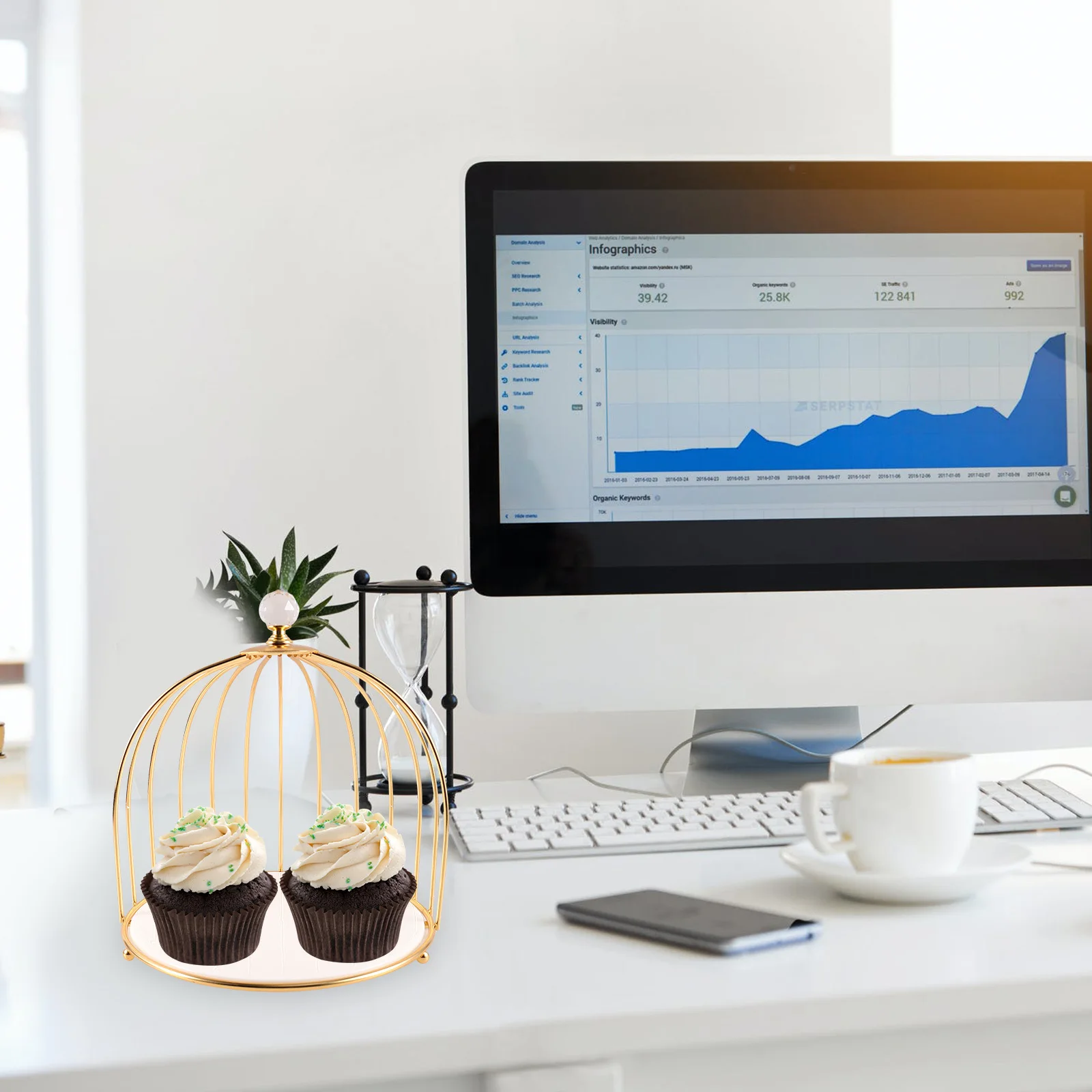 

Bird Cage Fruit Plate Ceramic and Iron Desktop Storage Tray for Home Hotel Party Dessert Cake Stand Decorative Fruit Basket