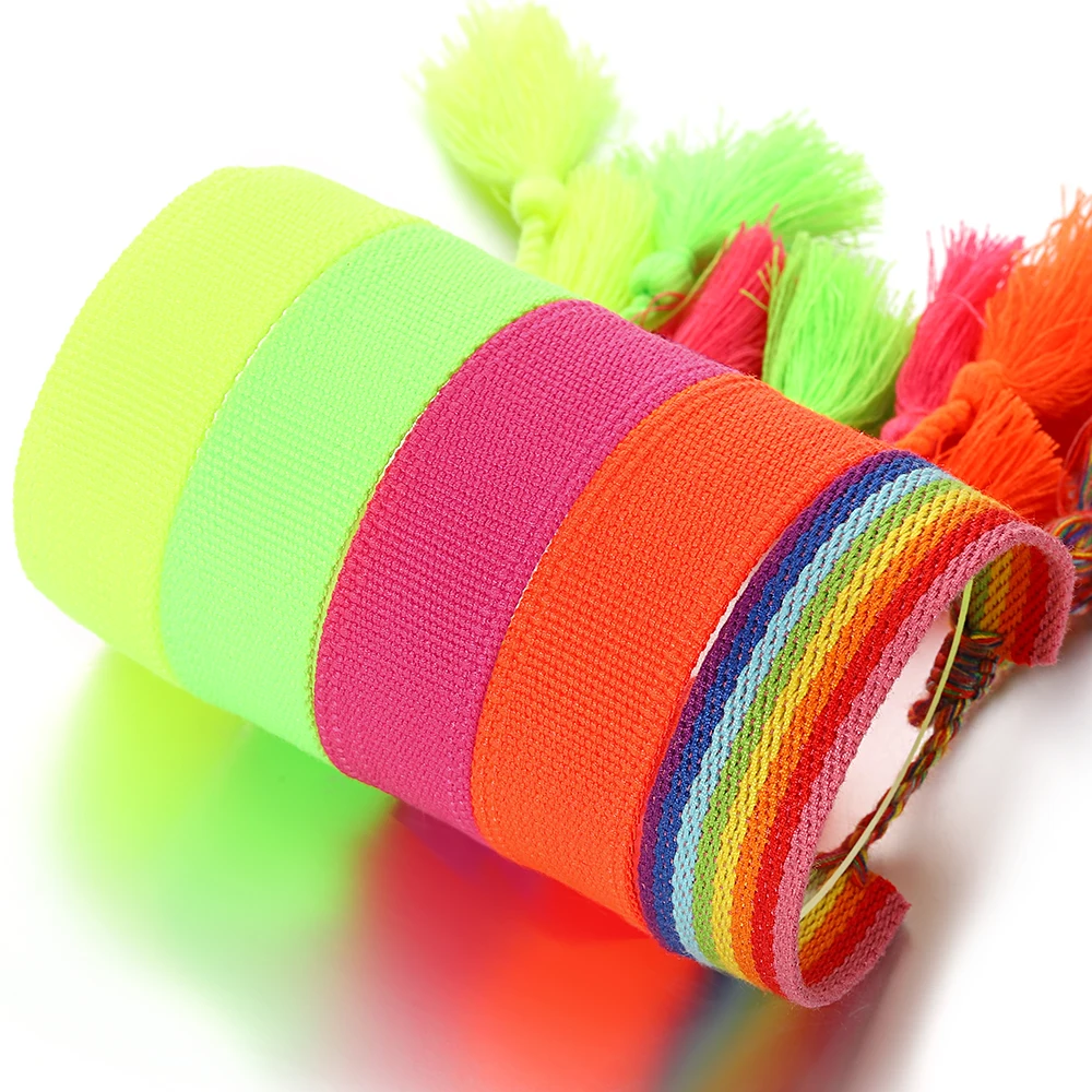 AENSOA-Correa de muñeca teñida de hilo liso para mujer, pulsera de diseño multicolor, punto Simple, moda, pulsera de borlas ajustable hecha a mano