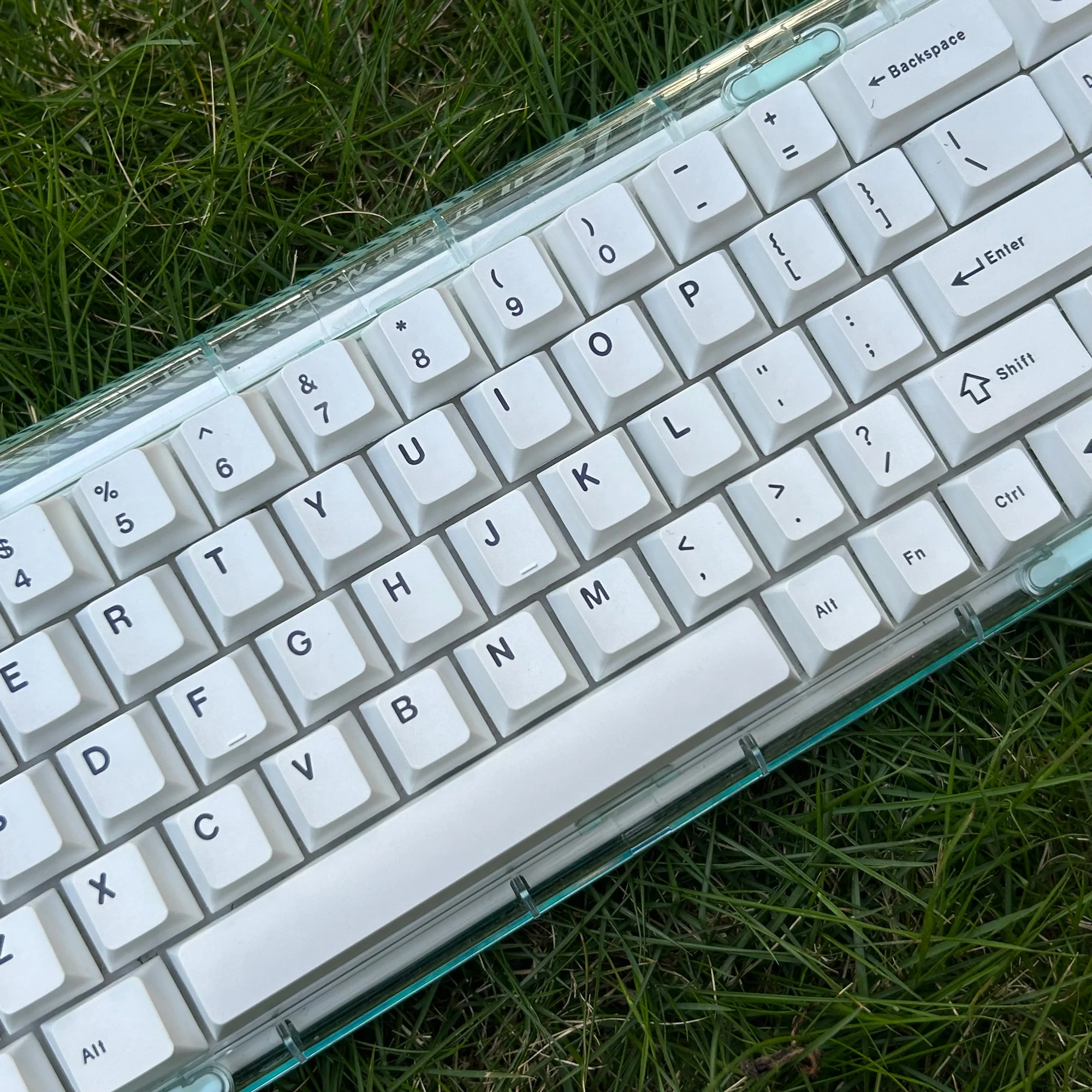 Minimalista Branco Inglês Keycaps, Dye-Sub Cereja Perfil, 125 Chaves, Material PBT, Em estoque