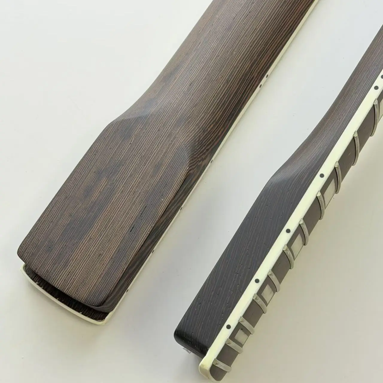 

Premium Chicken Wing Wood ST Guitar Neck, 22-Fret 9.5'' Radius, High-End Electric Guitar Replacement Neck