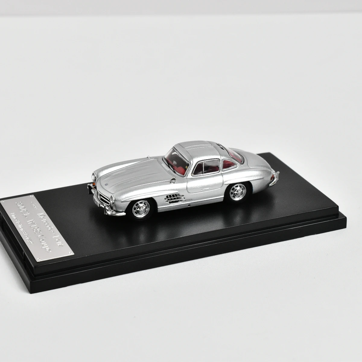 Seeker 1:64 300SL  Diecast Model Car