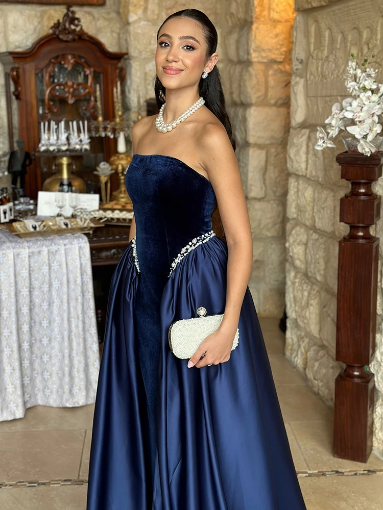 Elegancka sukienka wieczorowa bez ramiączek, w stylu koktajlowym, z satyny w kolorze granatowym, zdobiona perłami, seksowna, formalna, idealna na galę, długa sukienka maxi.