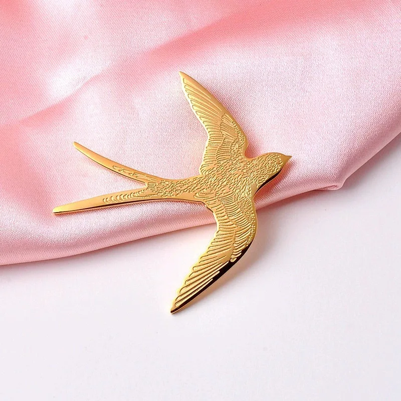 Stainless Steel Swallow Brooches Metal Bird Animal Pin Women Garment Accessories