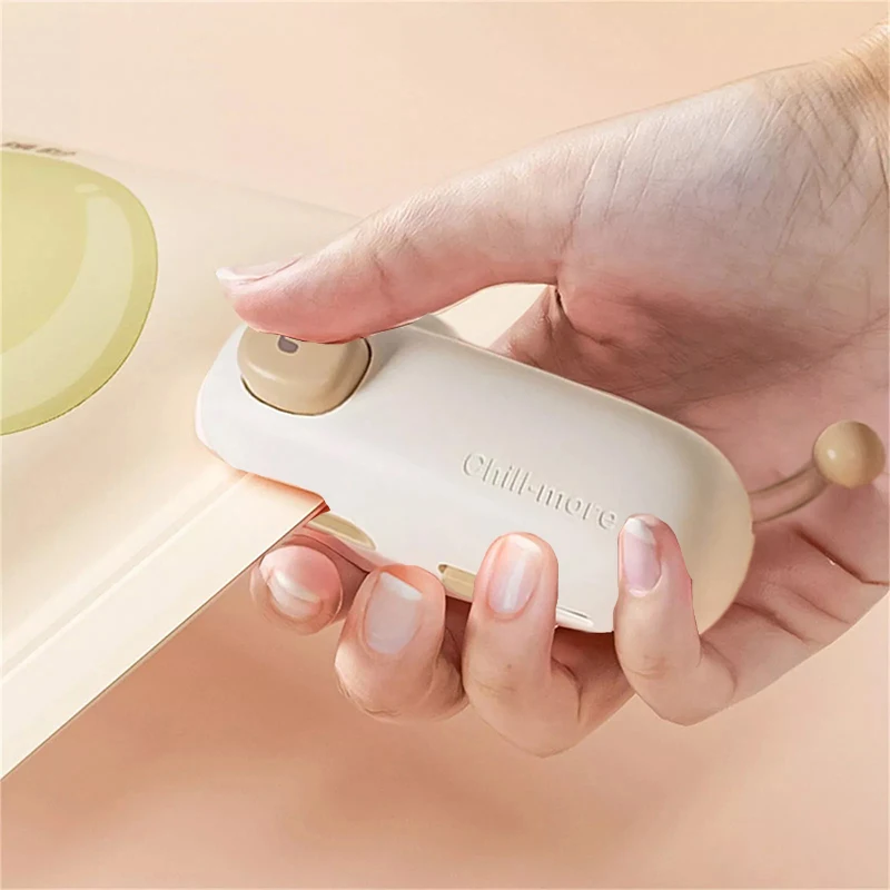 Small Sealing Machine Portable 2-in-1 Bag Sealer Snack Bag Heat Sealing Machines Handheld Food Bag Sealer Kitchen Gadget