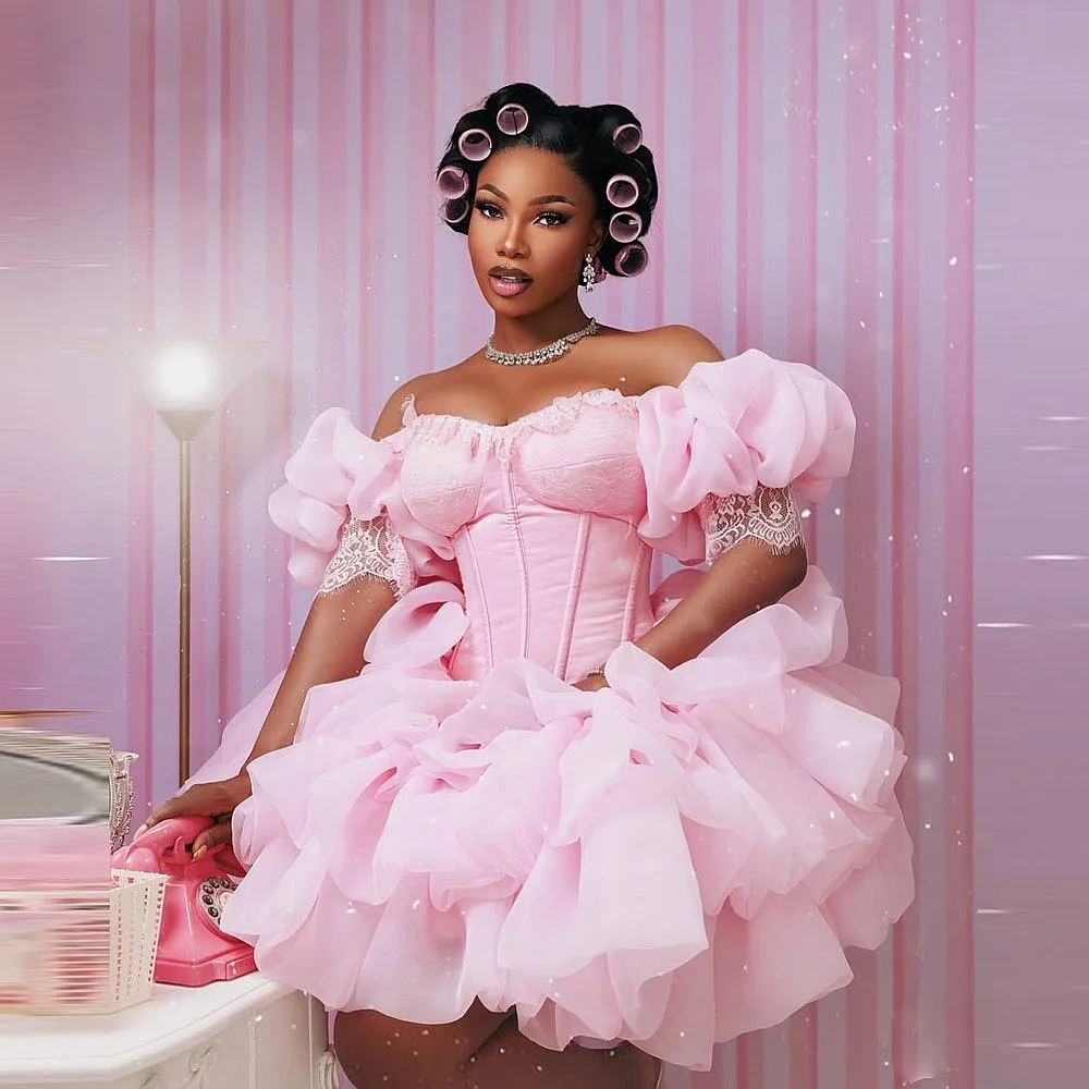 

Princess Cocktail Dresses Off The Shoulder Short Sleeves Tiered Organza Short Birthday Party Dress Corset Back Homecoming Gowns