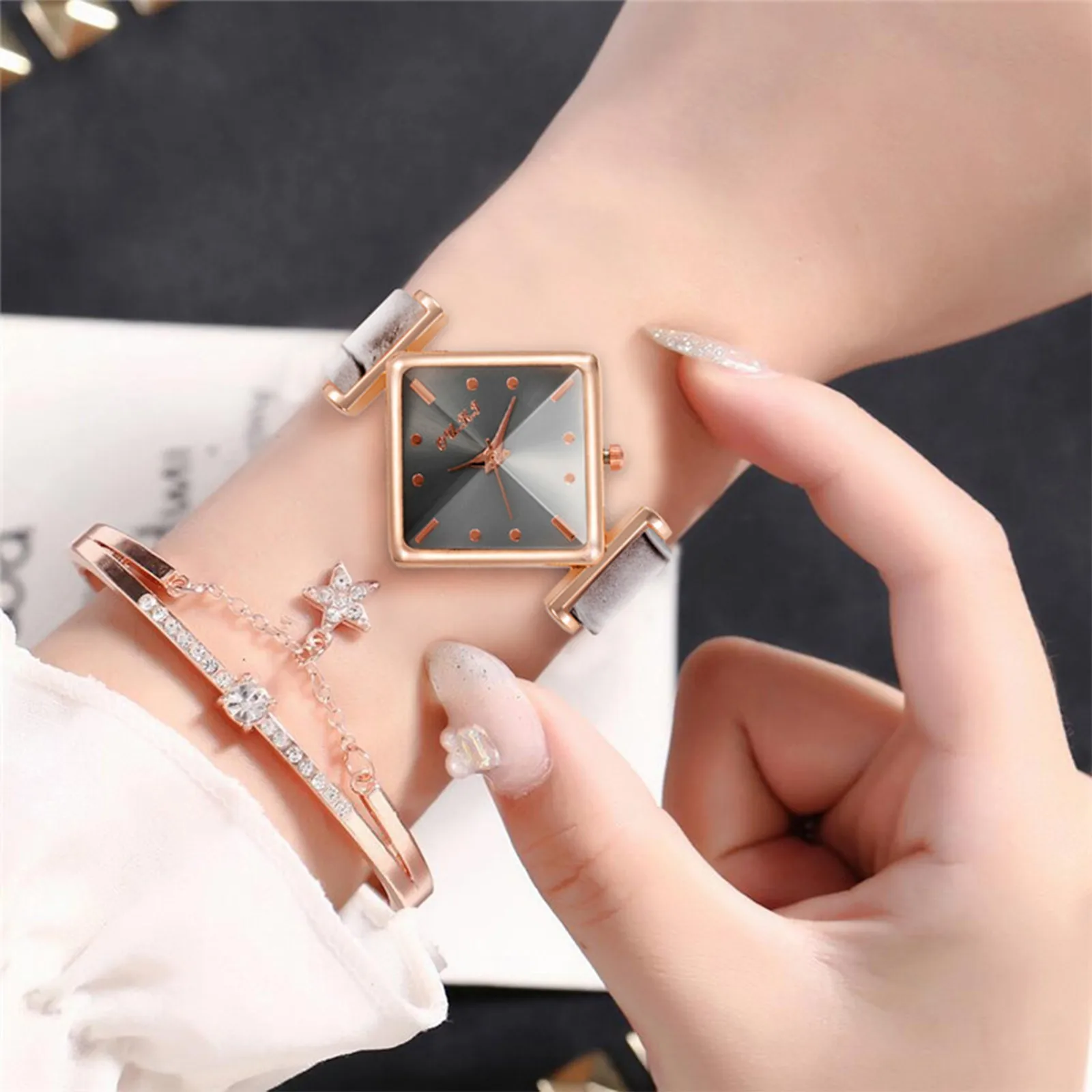 Ladies Fashion Watch Rhombic Shape Watch Colorful Leather All-Match Quartz Watch Elegant Exquisite Wristwatch Reloj Para Mujer