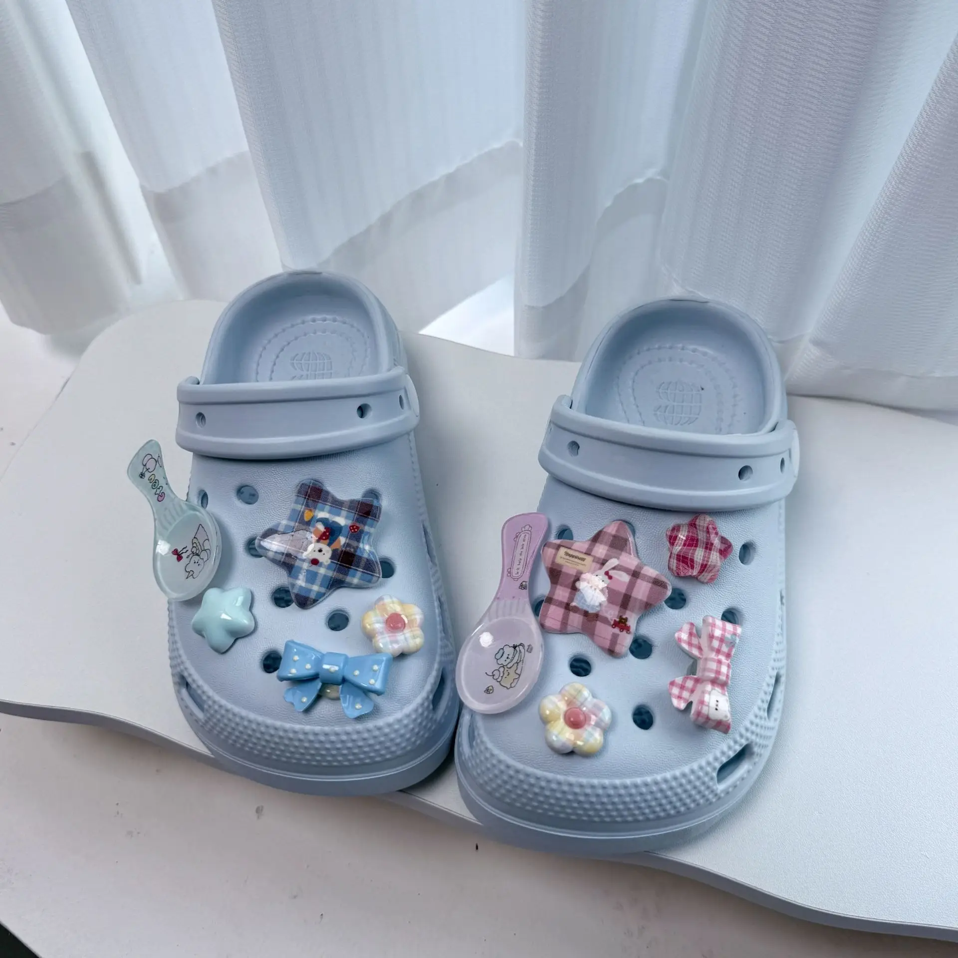 Picture 5: 10Pcs Blue Pink Series Bow Shoe Charms Set Kawaii Resin Decoration Accessories Removable Shoes Accessories Xmas Party Gifts