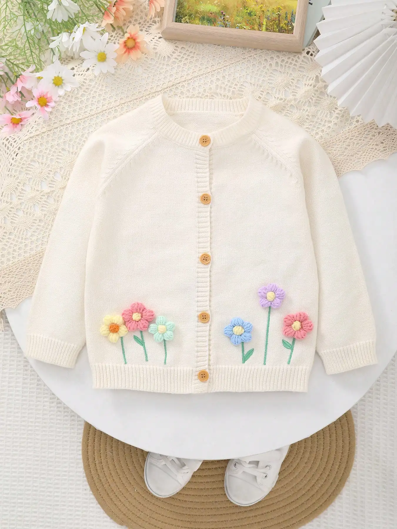 Suéter de Tricô Branco Quente para Meninas com Flores Coloridas e Folhas Verdes Bordadas em 3D