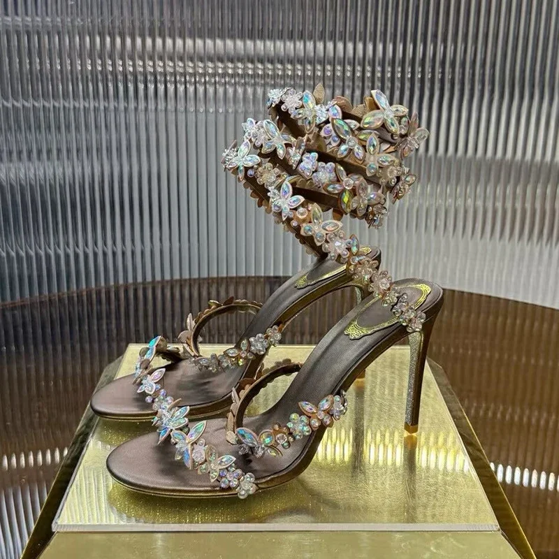 المرأة رقيقة عالية الكعب حزام مطاط صنادل طراز جلاديتور بلينغ حجر الراين زهرة ديكور Sandalias الصيف فستان وصيفة الشرف الأحذية