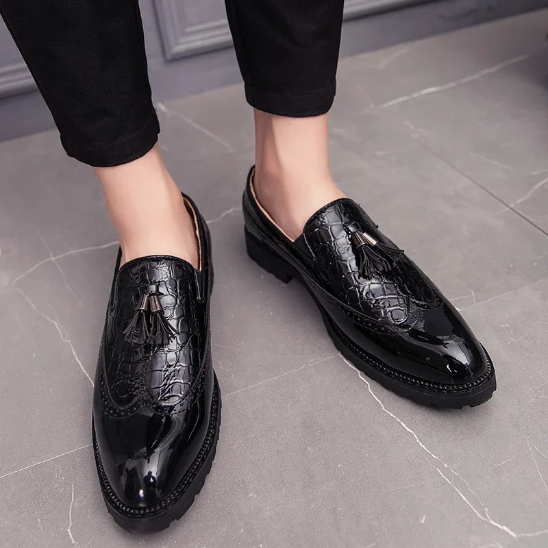 Schuhe für Herren, lässig, atmungsaktiv, Leder-Loafer, Mokassins, bequem, zum Hineinschlüpfen, 2025, dreifarbig, modischer Schuh für Büro