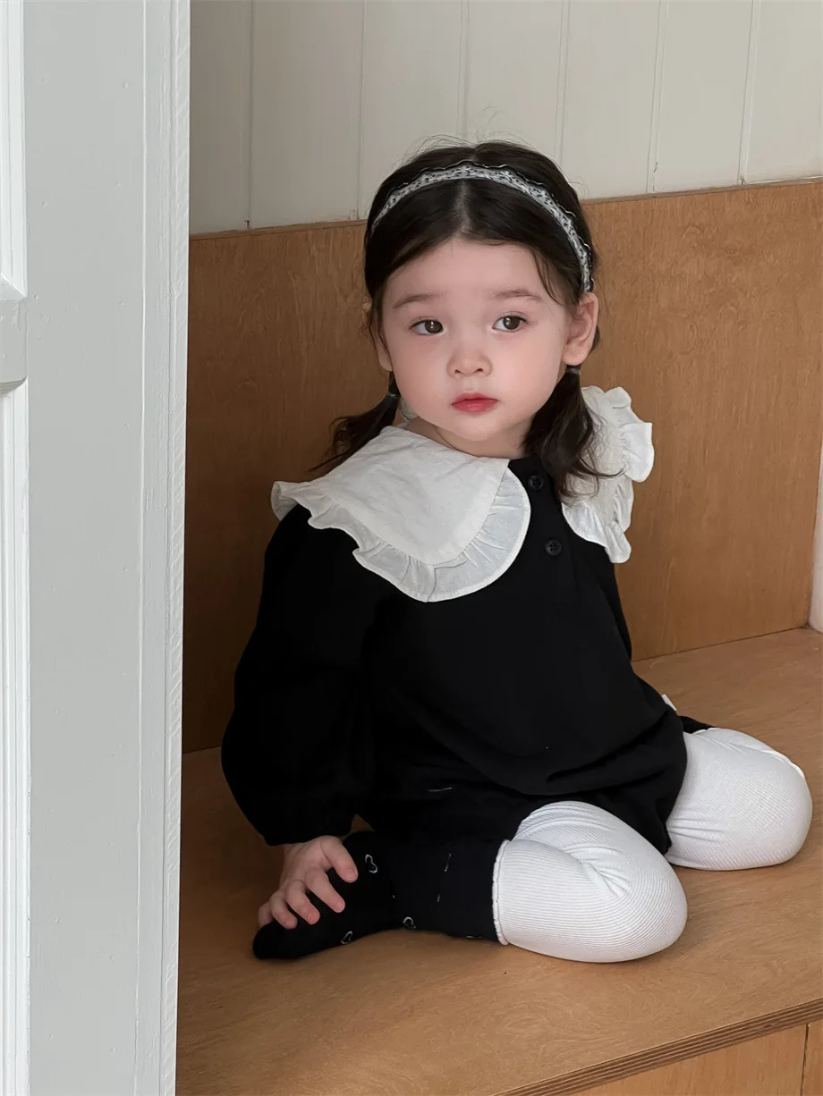 Рисунок 2 - Детский хлопковый комбинезон с большими лацканами