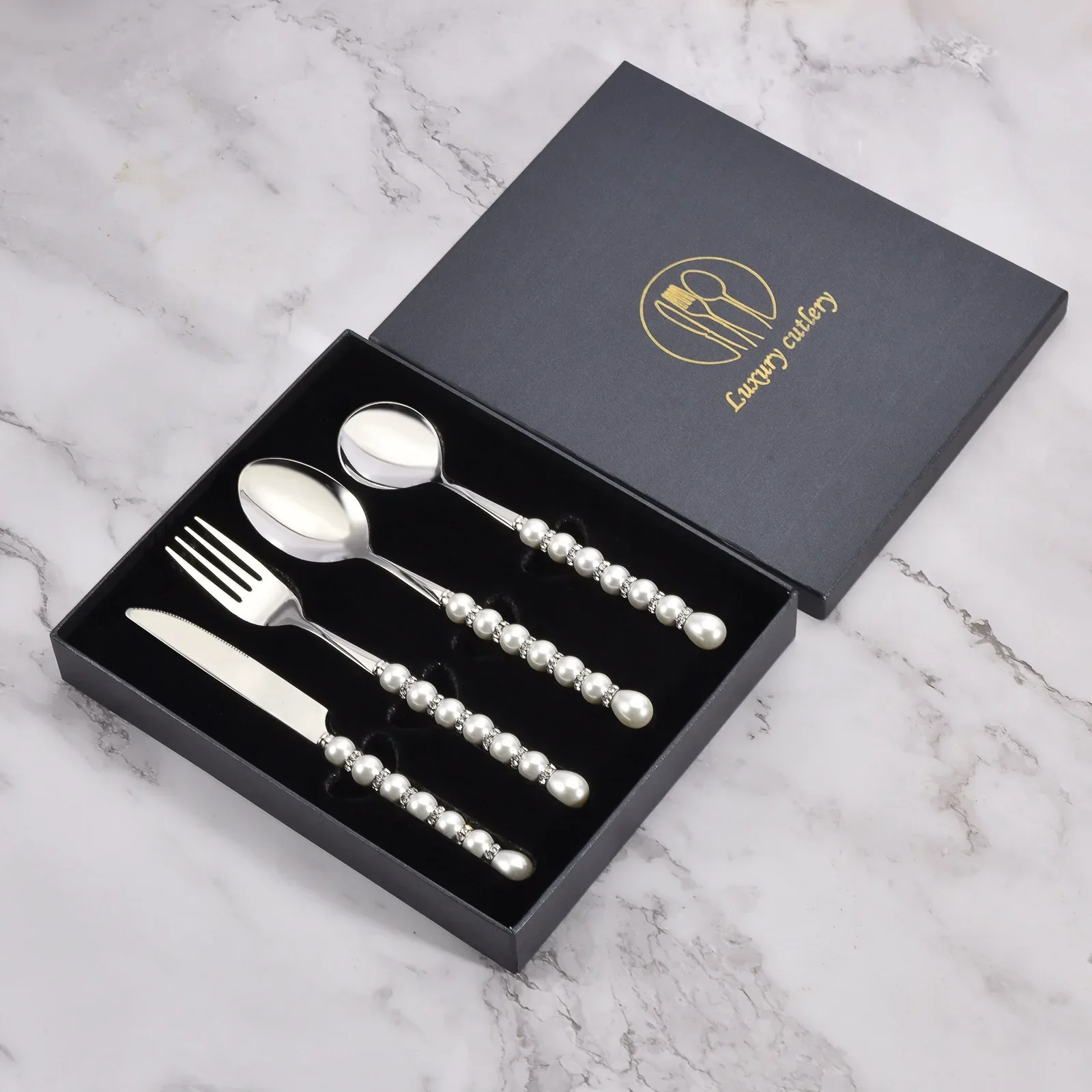 

Luxury 304 Stainless Steel Spoon Fork Knife Set Pearl Diamond Cutlery Tableware with Gifts Box Home Kitchen Wedding Supplies