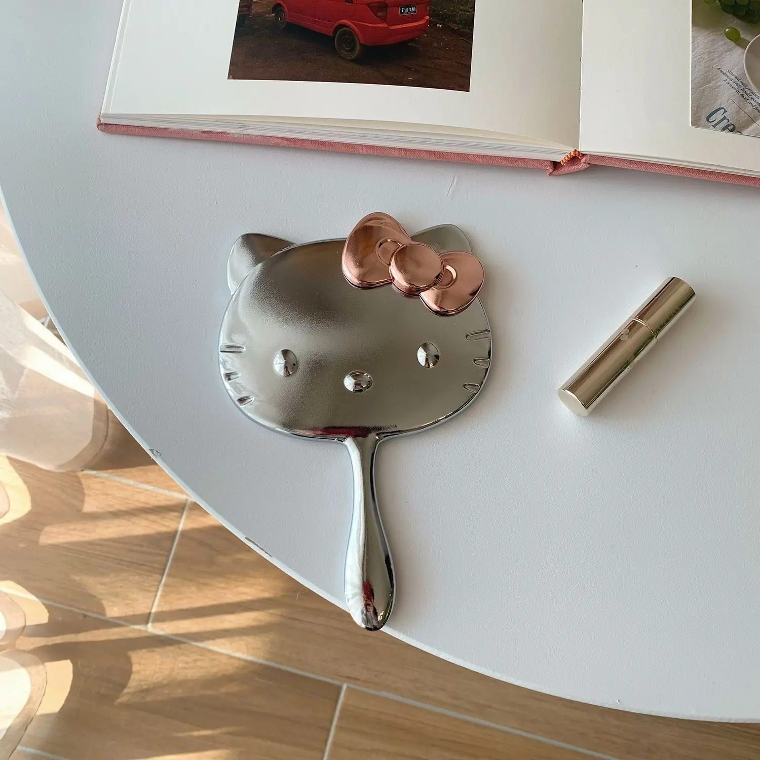 Hello Kitty Anime 3D portátil nuevo estilo princesa de gama alta exquisito gatito Kt gato maquillaje espejo de mano espejo portátil al aire libre