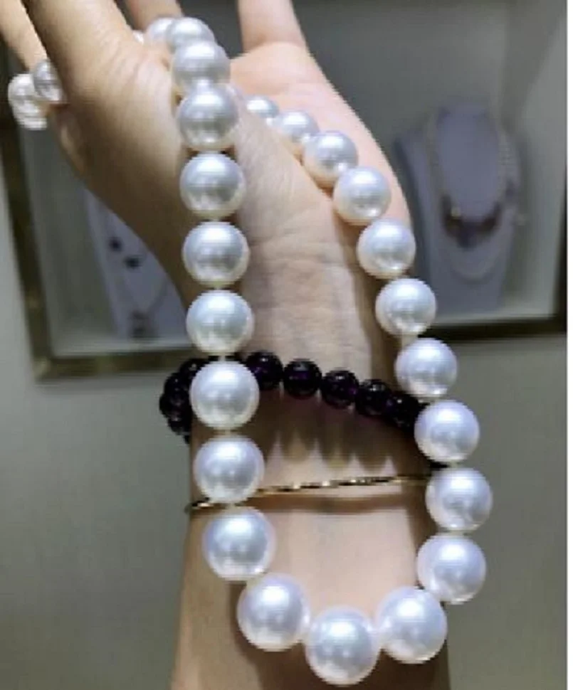 

Gorgeous AAA+11-12mm Natural South China Sea White Round Pearl Necklace 14k Gold