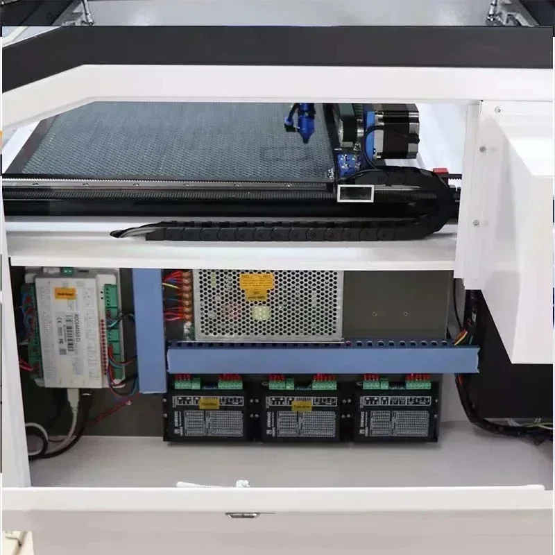 VEVOR آلة الحفر بالليزر 100 واط مع مبرد 700x500 مللي متر قاطع التركيز التلقائي RUIDA تحكم Lightburn 220 فولت