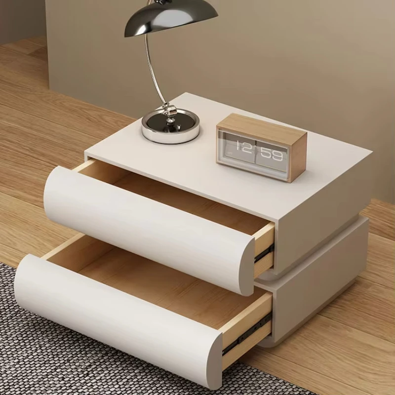 طاولات بجانب السرير كريمية فاخرة، خزائن جلدية بيضاء، أثاث غرفة النوم، طاولات بجانب السرير #1