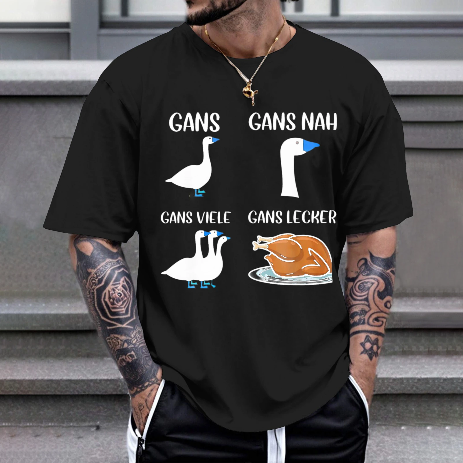 Herren-T-Shirt „Geese Geese No Geese Many Geese“ – Leckere Perfektion für Freizeitkleidung, Partys und Karnevalsoutfits