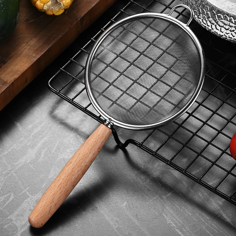 Stainless Steel Strainers Spoon Mini Filter Colander Oil Juicer Filter Mesh Strainer For Cooking And Frying Wooden Handle