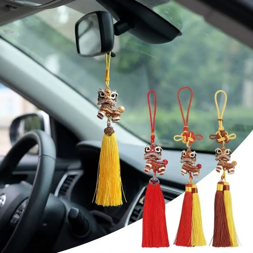 

Классический китайский брелок-подвеска для автомобиля в виде танцующего льва ручной работы, из цинкового сплава, с кисточкой, талисман удачи, украшение для автомобиля